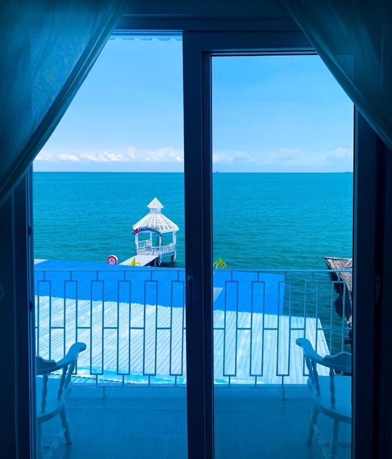Restaurante Y Hotel “La Pesca” Puerto Barrios Eksteriør billede